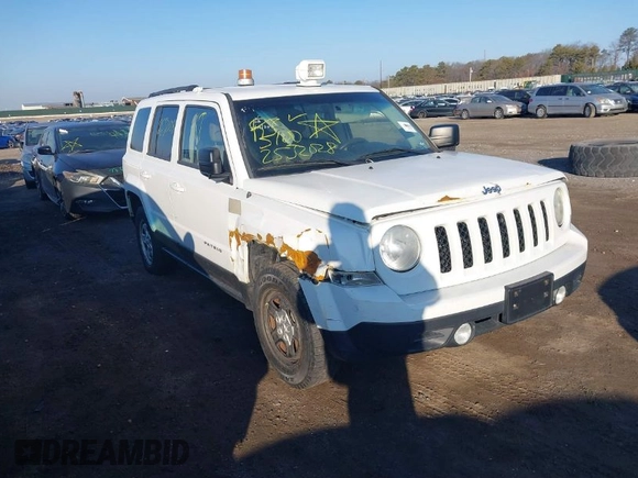 2014 Jeep Patriot Sport with VIN 1C4NJRBB8ED689405, listed as a IAAI auction lot 41679626 with Not Provided miles. Bid and sale history available at carsss.com. Image 1.