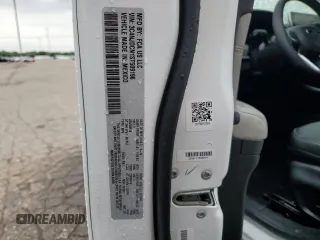 2025 Jeep Compass Limited z VIN 3C4NJDCN1ST509196, wystawiony jako Copart lot #64227745 z przebiegiem 16 243 mil mil oraz Nie do naprawy • Non repairable. Historia ofert i sprzedaży dostępna na DreamBid. Obrazek 13.