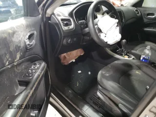 2020 Jeep Compass Sport с VIN 3C4NJCAB9LT144349, выставлен на аукционе Copart как лот 52350725 с пробегом 71 282 миль миль и Списание • Salvage title. История ставок и продаж доступна на DreamBid. Изображение 8.
