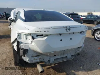 2021 Nissan Sentra SR z VIN 3N1AB8DV8MY248742, wystawiony jako IAAI lot #42034660 z przebiegiem 47 801 mil mil oraz . Historia ofert i sprzedaży dostępna na DreamBid. Obrazek 6.