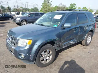 2011 Ford Escape Hybrid с VIN 1FMCU4K38BKC60181, выставлен на аукционе IAAI как лот 42330726 с пробегом 209 390 миль миль и . История ставок и продаж доступна на DreamBid. Изображение 2.