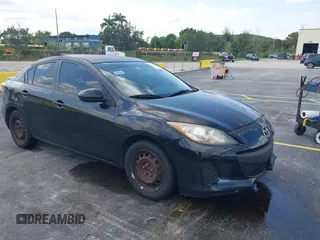2012 Mazda 3 i Sport z VIN JM1BL1UF7C1589681, wystawiony jako IAAI lot #42370608 z przebiegiem 152 256 mil mil oraz . Historia ofert i sprzedaży dostępna na DreamBid. Obrazek 1.