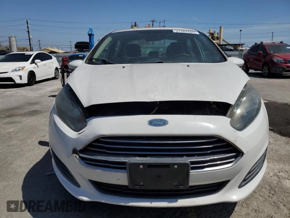2016 Ford Fiesta S z VIN 3FADP4AJ4GM199899, wystawiony jako Copart lot #57304405 z przebiegiem 84 785 mil mil oraz Czysty tytuł • Clean title. Historia ofert i sprzedaży dostępna na DreamBid. Obrazek 5.
