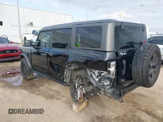 2023 Ford Bronco z VIN 1FMDE5BHOPLB83665, wystawiony jako IAAI lot #41520897 z przebiegiem 16 678 mil mil oraz . Historia ofert i sprzedaży dostępna na DreamBid. Obrazek 3.