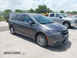 2023 Chrysler Pacifica Touring L с VIN 2C4RC1BG6PR590302, выставлен на аукционе IAAI как лот 42451369 с пробегом 72 097 миль миль и . История ставок и продаж доступна на DreamBid. Изображение 1.