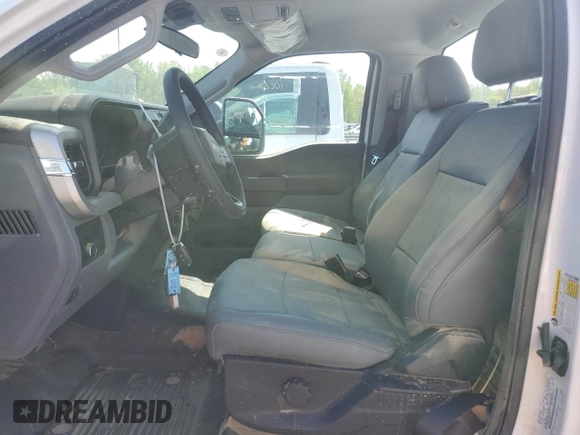 2024 Ford F-250 XL z VIN 1FTBF2BA3RED41577, wystawiony jako Copart lot #52189095 z przebiegiem Nie podano mil oraz Szkody całkowita. Historia ofert i sprzedaży dostępna na DreamBid. Obrazek 7.
