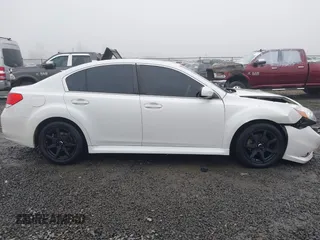 2014 Subaru Legacy Limited z VIN 4S3BMBL6XE3023395, wystawiony jako IAAI lot #41336584 z przebiegiem 112 898 mil mil oraz . Historia ofert i sprzedaży dostępna na DreamBid. Obrazek 14.