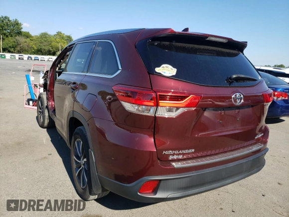2019 Toyota Highlander SE with VIN 5TDJZRFH5KS983821, listed as a Copart auction lot 57510922 with 21,774 mi miles and Salvage title. Bid and sale history available at DreamBid. Image 3.