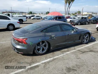 2023 Audi e-tron GT Premium Plus z VIN WAUFJBFW2P7005195, wystawiony jako Copart lot #65416414 z przebiegiem 6499 mil mil oraz Szkody całkowita. Historia ofert i sprzedaży dostępna na DreamBid. Obrazek 3.