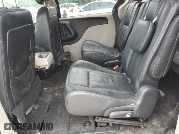 2014 Chrysler Town & Country Touring with VIN 2C4RC1BG0ER382137, listed as a Copart auction lot 55882215 with 197,443 mi miles and Clean Title. Bid and sale history available at DreamBid. Image 11.