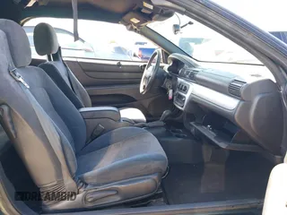 2005 Chrysler Sebring Touring with VIN 1C3EL55R45N705433, listed as a IAAI auction lot 41817797 with 114,013 mi miles and . Bid and sale history available at DreamBid. Image 5.