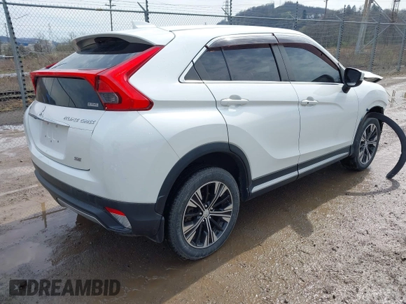 2018 Mitsubishi Eclipse Cross SE with VIN JA4AT5AA6JZ070237, listed as a IAAI auction lot 41922238 with 82,571 mi miles and . Bid and sale history available at DreamBid. Image 4.