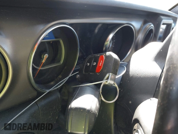 2020 Jeep Wrangler Unlimited Sport Altitude z VIN 1C4HJXDG0LW171400, wystawiony jako IAAI lot #41373446 z przebiegiem 82 113 mil mil oraz . Historia ofert i sprzedaży dostępna na DreamBid. Obrazek 11.