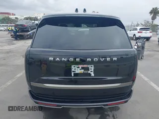 2025 Land Rover Range Rover SE z VIN SALKP9FU1SA280360, wystawiony jako IAAI lot #42067166 z przebiegiem 2 712 mil mil oraz . Historia ofert i sprzedaży dostępna na DreamBid. Obrazek 16.