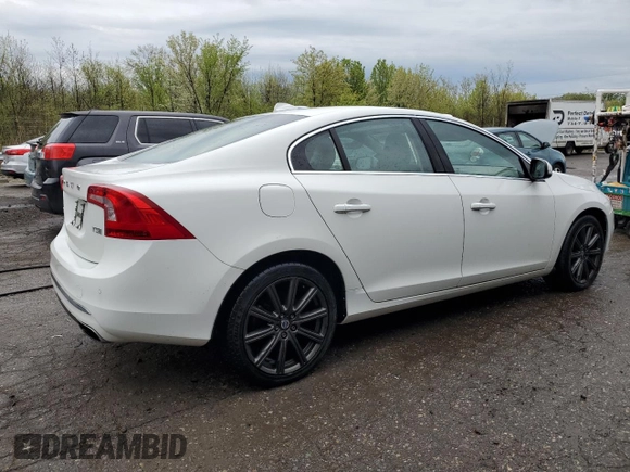 2017 Volvo S60 Inscription z VIN LYV402HK1HB144657, wystawiony jako Copart lot #55023205 z przebiegiem Nie podano mil oraz Czysty tytuł • Clean title. Historia ofert i sprzedaży dostępna na DreamBid. Obrazek 3.