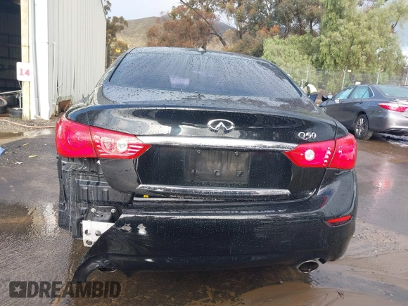 2014 Infiniti Q50 with VIN JN1BV7AP8EM675841, listed as a IAAI auction lot 41582924 with 139,637 mi miles. Bid and sale history available at carsss.com. Image 17.