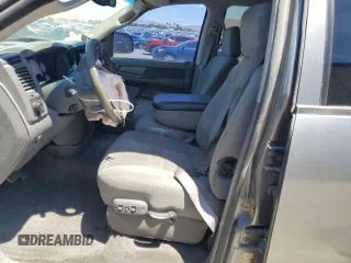 2006 Dodge 1500 SLT z VIN 1D7HA18226J112237, wystawiony jako Copart lot #56991675 z przebiegiem 199 305 mil mil oraz Szkoda całkowita • Salvage title. Historia ofert i sprzedaży dostępna na DreamBid. Obrazek 7.