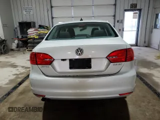 2011 Volkswagen Jetta Sedan SE w/Convenience & Sunroof PZEV with VIN 3VWDZ7AJ1BM363105, listed as a Copart auction lot 52746715 with 189,676 mi miles and Salvage Title. Bid and sale history available at carsss.com. Image 6.
