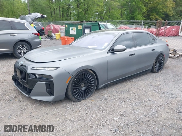 2023 BMW 7 Series 760i xDrive с VIN WBA33EJ04PCM74863, выставлен на аукционе IAAI как лот 42298285 с пробегом 22 801 миль миль и . История ставок и продаж доступна на DreamBid. Изображение 2.