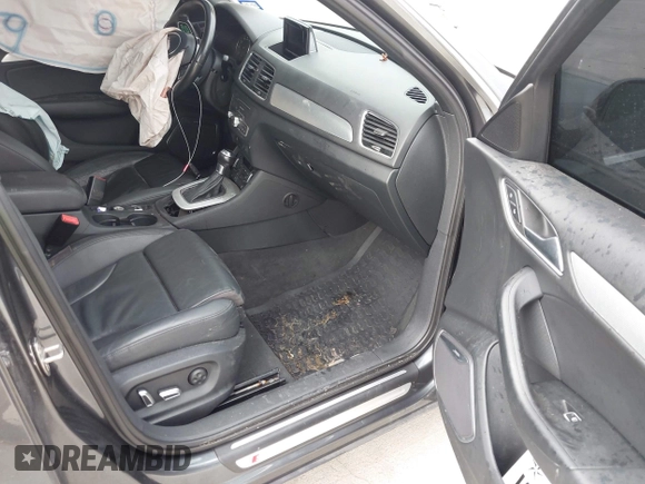 2018 Audi Q3 Premium Plus with VIN WA1HCCFS3JR002403, listed as a IAAI auction lot 42162008 with 94,175 mi miles. Bid and sale history available at carsss.com. Image 5.