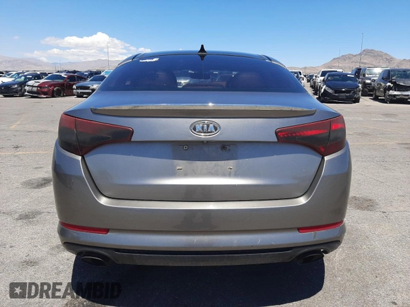2012 Kia Optima SX z VIN 5XXGR4A60CG044520, wystawiony jako Copart lot #56013155 z przebiegiem 155 487 mil mil oraz Szkoda całkowita • Salvage title. Historia ofert i sprzedaży dostępna na DreamBid. Obrazek 6.