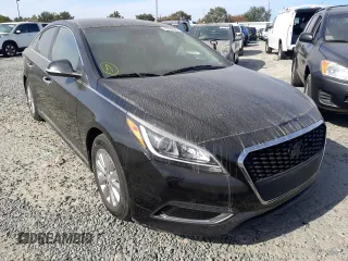2017 Hyundai Sonata Hybrid SE with VIN KMHE24L31HA067706, listed as a Copart auction lot 63690862 with 137,346 mi miles. Bid and sale history available at carsss.com. Image 1.
