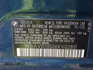 2006 BMW 3 Series 325xi with VIN WBAVD13526KV02817, listed as a IAAI auction lot 41772852 with 160,884 mi miles. Bid and sale history available at carsss.com. Image 9.