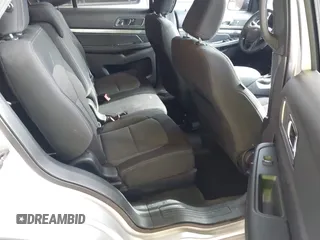 2018 Ford Explorer XLT с VIN 1FM5K7D83JGC26840, выставлен на аукционе IAAI как лот 42248170 с пробегом 128 599 миль миль и . История ставок и продаж доступна на DreamBid. Изображение 8.