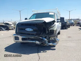 2012 Ford F-250 XL z VIN 1FDBF2A60CEC68510, wystawiony jako IAAI lot #42396003 z przebiegiem 185 303 mil mil oraz . Historia ofert i sprzedaży dostępna na DreamBid. Obrazek 6.