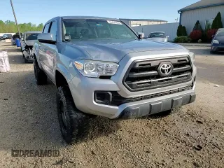 2017 Toyota Tacoma SR5 z VIN 5TFCZ5AN5HX121765, wystawiony jako Copart lot #53449835 z przebiegiem 115 980 mil mil oraz Szkoda całkowita • Salvage title. Historia ofert i sprzedaży dostępna na DreamBid. Obrazek 13.