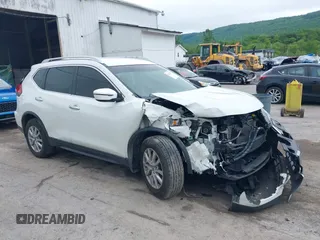 2017 Nissan Rogue SV z VIN KNMAT2MV2HP528364, wystawiony jako IAAI lot #42253027 z przebiegiem 144 629 mil mil oraz . Historia ofert i sprzedaży dostępna na DreamBid. Obrazek 1.