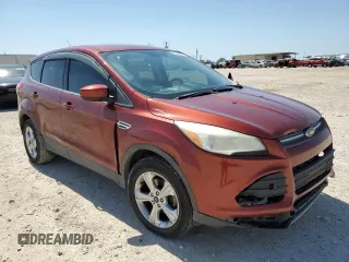 2016 Ford Escape SE z VIN 1FMCU0GX5GUC57593, wystawiony jako Copart lot #56365425 z przebiegiem 121 471 mil mil oraz Szkoda całkowita • Salvage title. Historia ofert i sprzedaży dostępna na DreamBid. Obrazek 4.