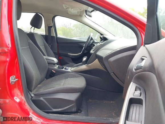 2012 Ford Focus SEL with VIN 1FAHP3H27CL387807, listed as a IAAI auction lot 42056056 with 113,194 mi miles. Bid and sale history available at carsss.com. Image 5.