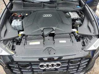 2019 Audi Q8 Prestige z VIN WA1FVAF1XKD033658, wystawiony jako Copart lot #56210205 z przebiegiem 43 587 mil mil oraz Szkody całkowita. Historia ofert i sprzedaży dostępna na DreamBid. Obrazek 12.