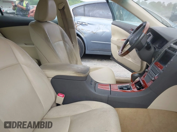 2010 Lexus ES 330 z VIN JTHBK1EG8A2395810, wystawiony jako IAAI lot #42134016 z przebiegiem 186 635 mil mil oraz . Historia ofert i sprzedaży dostępna na DreamBid. Obrazek 5.