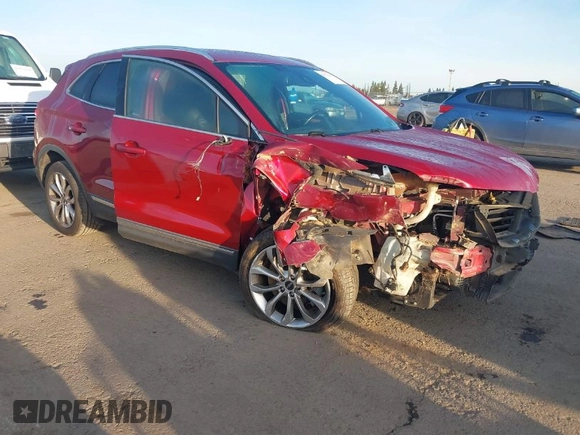 2015 Lincoln MKC with VIN 5LMCJ1A99FUJ09130, listed as a IAAI auction lot 41831811 with 125,804 mi miles. Bid and sale history available at carsss.com. Image 1.
