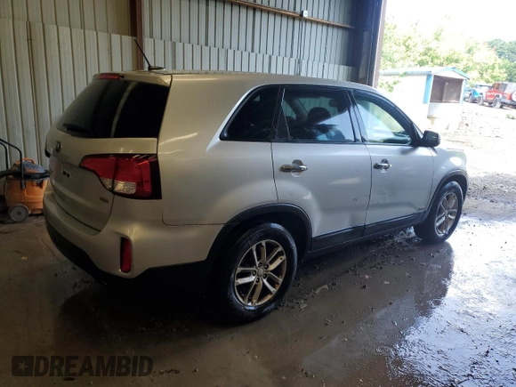 2014 Kia Sorento LX z VIN 5XYKTCA69EG511440, wystawiony jako Copart lot #61720795 z przebiegiem 117 861 mil mil oraz Czysty tytuł • Clean title. Historia ofert i sprzedaży dostępna na DreamBid. Obrazek 3.