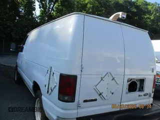 2010 Ford Econoline Cargo Commercial z VIN 1FTNE1EWXADA91640, wystawiony jako IAAI lot #42567163 z przebiegiem 203 011 mil mil oraz . Historia ofert i sprzedaży dostępna na DreamBid. Obrazek 25.