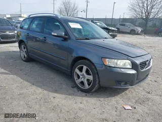 2008 Volvo V50 2.5T R-Design with VIN YV1MJ672X82396439, listed as a IAAI auction lot 41586200 with 110,267 mi miles. Bid and sale history available at carsss.com. Image 1.