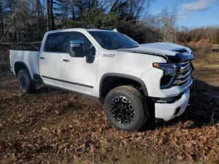 2024 Chevrolet Silverado 3500HD High Country with VIN 2GC4YVEYXR1165898, listed as a Copart auction lot 80017064 with 7,234 mi miles and Salvage Title. Bid and sale history available at carsss.com. Image 4.