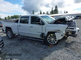 2019 GMC Sierra 2500HD Denali z VIN 1GT12SEY3KF269442, wystawiony jako IAAI lot #42231991 z przebiegiem 75 172 mil mil oraz . Historia ofert i sprzedaży dostępna na DreamBid. Obrazek 14.