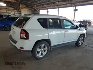 2017 Jeep Compass Sport SE z VIN 1C4NJCBA0HD124333, wystawiony jako Copart lot #61236415 z przebiegiem 151 793 mil mil oraz Czysty tytuł • Clean title. Historia ofert i sprzedaży dostępna na DreamBid. Obrazek 3.