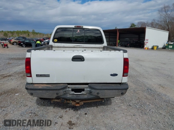 2006 Ford F-250 XL z VIN 1FTSW21P36EA12234, wystawiony jako IAAI lot #41218439 z przebiegiem 366 410 mil mil oraz . Historia ofert i sprzedaży dostępna na DreamBid. Obrazek 16.
