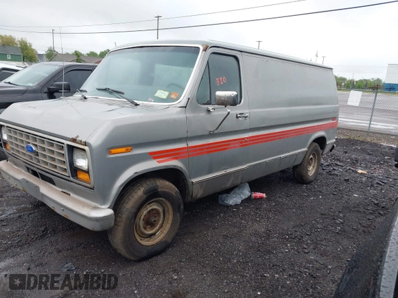 1990 Ford Econoline Cargo z VIN 1FTDE14Y4LHA18080, wystawiony jako IAAI lot #42324693 z przebiegiem Nie podano mil oraz . Historia ofert i sprzedaży dostępna na DreamBid. Obrazek 2.