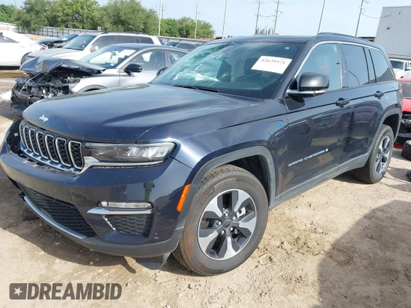 2024 Jeep Grand Cherokee with VIN 1C4RJYB63R8541756, listed as a IAAI auction lot 42639371 with 29,082 mi miles and . Bid and sale history available at DreamBid. Image 23.