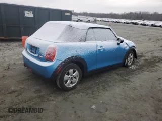 2016 MINI Convertible z VIN WMWWG5C55G3C19362, wystawiony jako Copart lot #45914215 z przebiegiem 45 242 mil mil oraz Szkody całkowita. Historia ofert i sprzedaży dostępna na DreamBid. Obrazek 3.