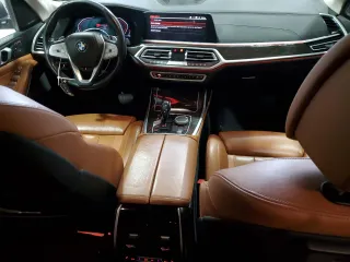 2020 BMW X7 xDrive40i with VIN 5UXCW2C02L9B60336, listed as a Copart auction lot 42796695 with 81,129 mi miles and Salvage Title. Bid and sale history available at carsss.com. Image 8.