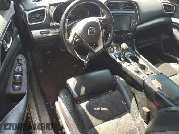2017 Nissan Maxima SR z VIN 1N4AA6AP1HC362385, wystawiony jako Copart lot #56195685 z przebiegiem 177 839 mil mil oraz Szkoda całkowita • Salvage title. Historia ofert i sprzedaży dostępna na DreamBid. Obrazek 8.