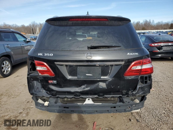 2015 Mercedes-Benz M 350 z VIN 4JGDA5HB6FA617466, wystawiony jako Copart lot #43928025 z przebiegiem 118 630 mil mil oraz Szkoda całkowita • Salvage title. Historia ofert i sprzedaży dostępna na DreamBid. Obrazek 6.