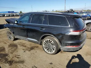 2022 Lincoln Aviator Reserve z VIN 5LM5J7XC9NGL11154, wystawiony jako Copart lot #75211154 z przebiegiem 31 869 mil mil oraz Szkoda całkowita • Salvage title. Historia ofert i sprzedaży dostępna na DreamBid. Obrazek 2.